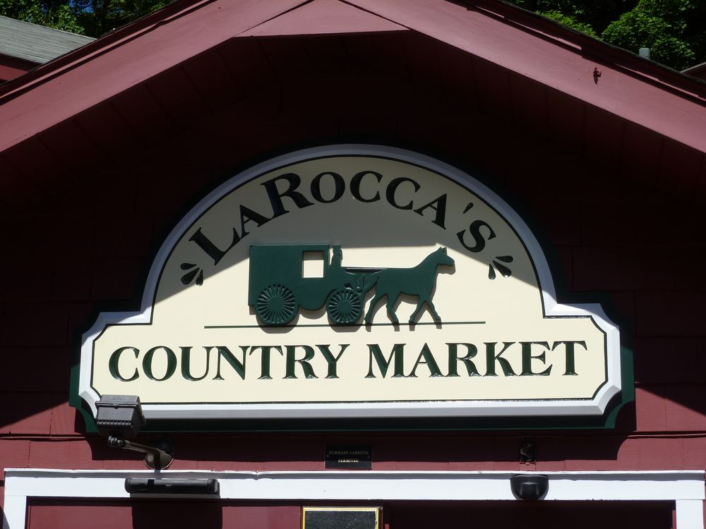 Laroccas Country Market
